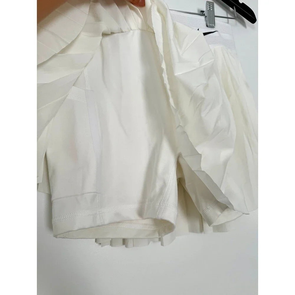 Nike Women's White Pleated Tennis Skort - Size Small